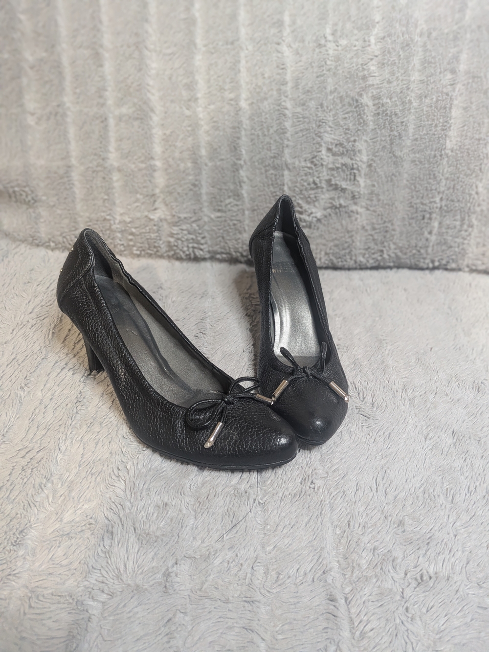 Stuart Weitzman Black Textured Leather Bow Pumps